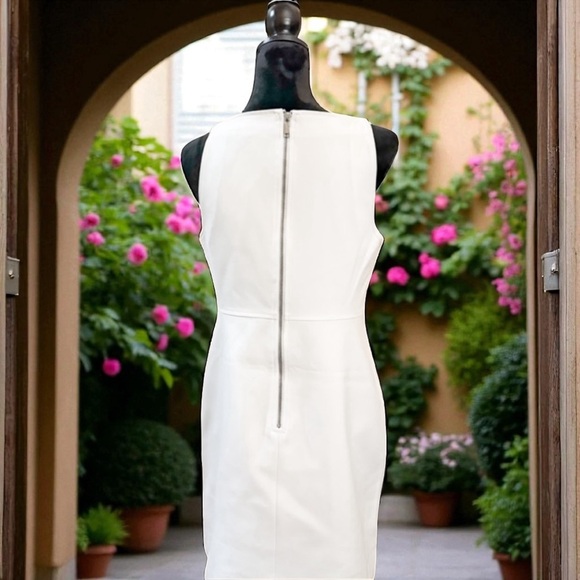 MICHAEL MICHAEL KORS
Women's Square-Neck Mini Dress NWT Size 10 - Picture 6 of 8